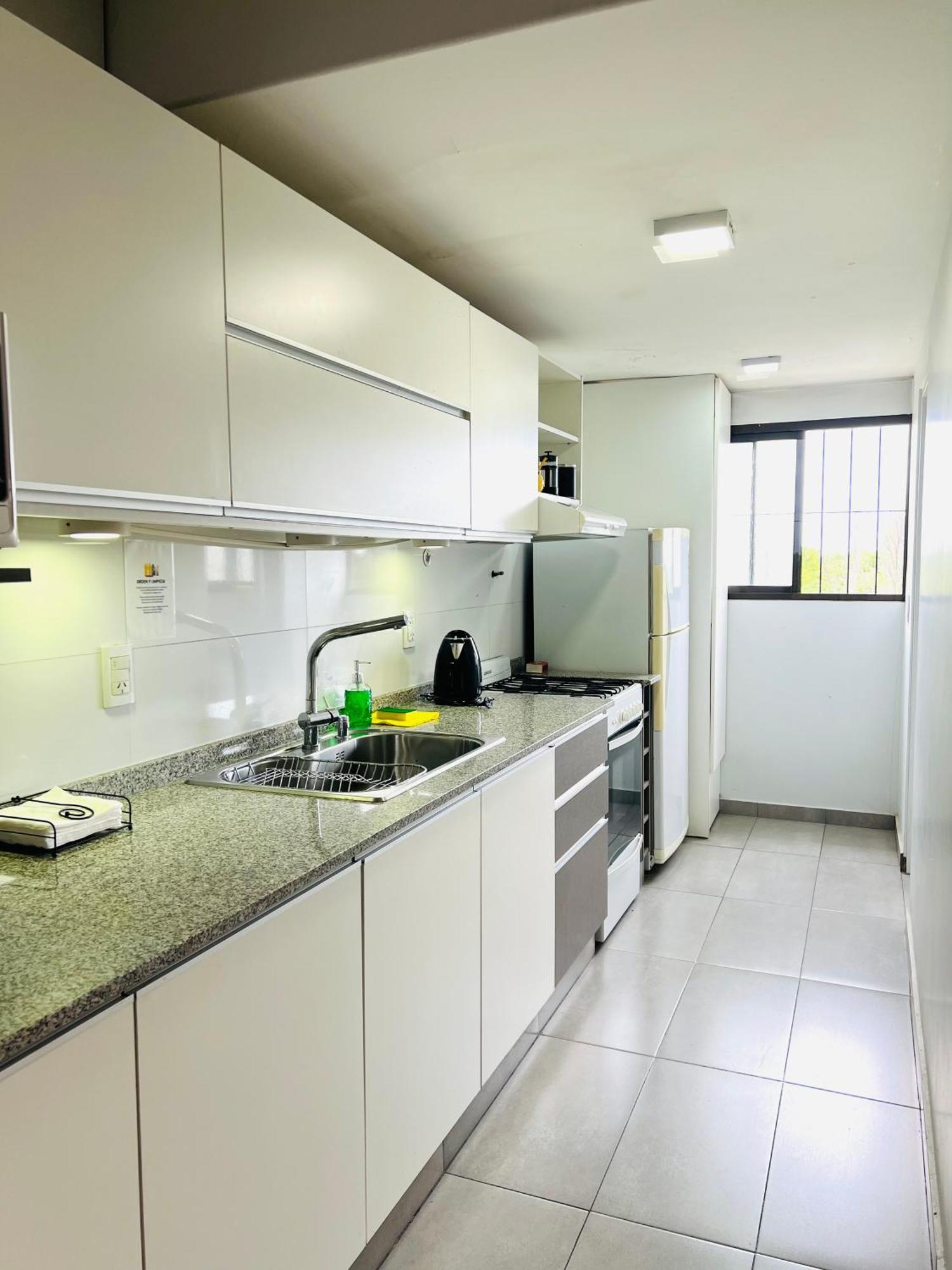 Amplio, Moderno Y Centrico. Departamento En Plaza Independencia Apartamento