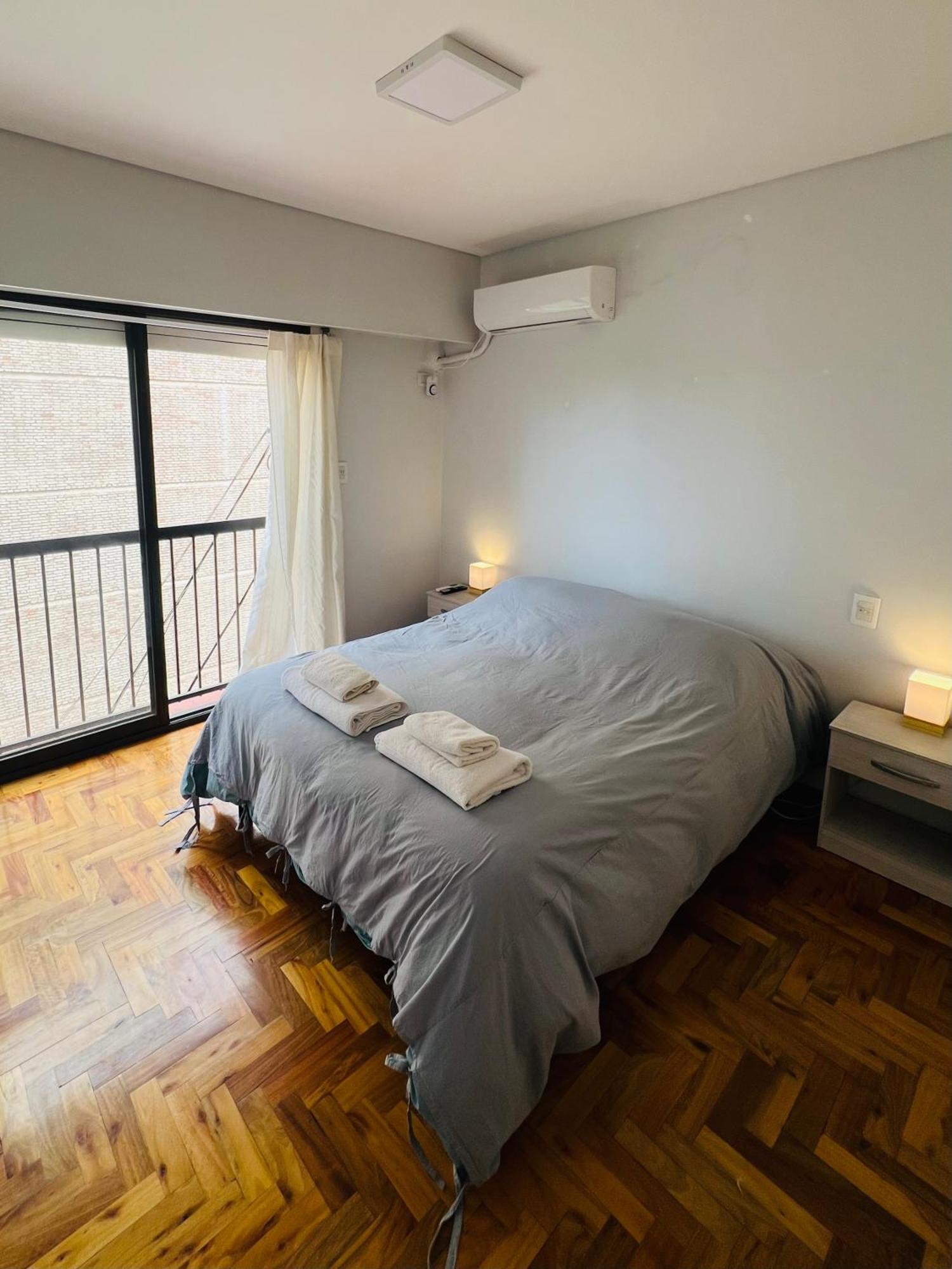 Amplio, Moderno Y Centrico. Departamento En Plaza Independencia Apartamento