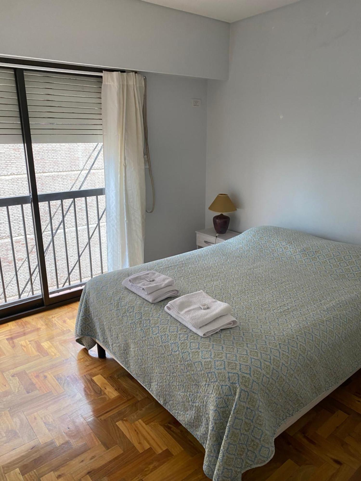 Amplio, Moderno Y Centrico. Departamento En Plaza Independencia Apartment
